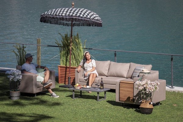 Wellington Outdoor Lounge