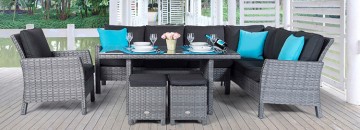 Lounge dining in rattan